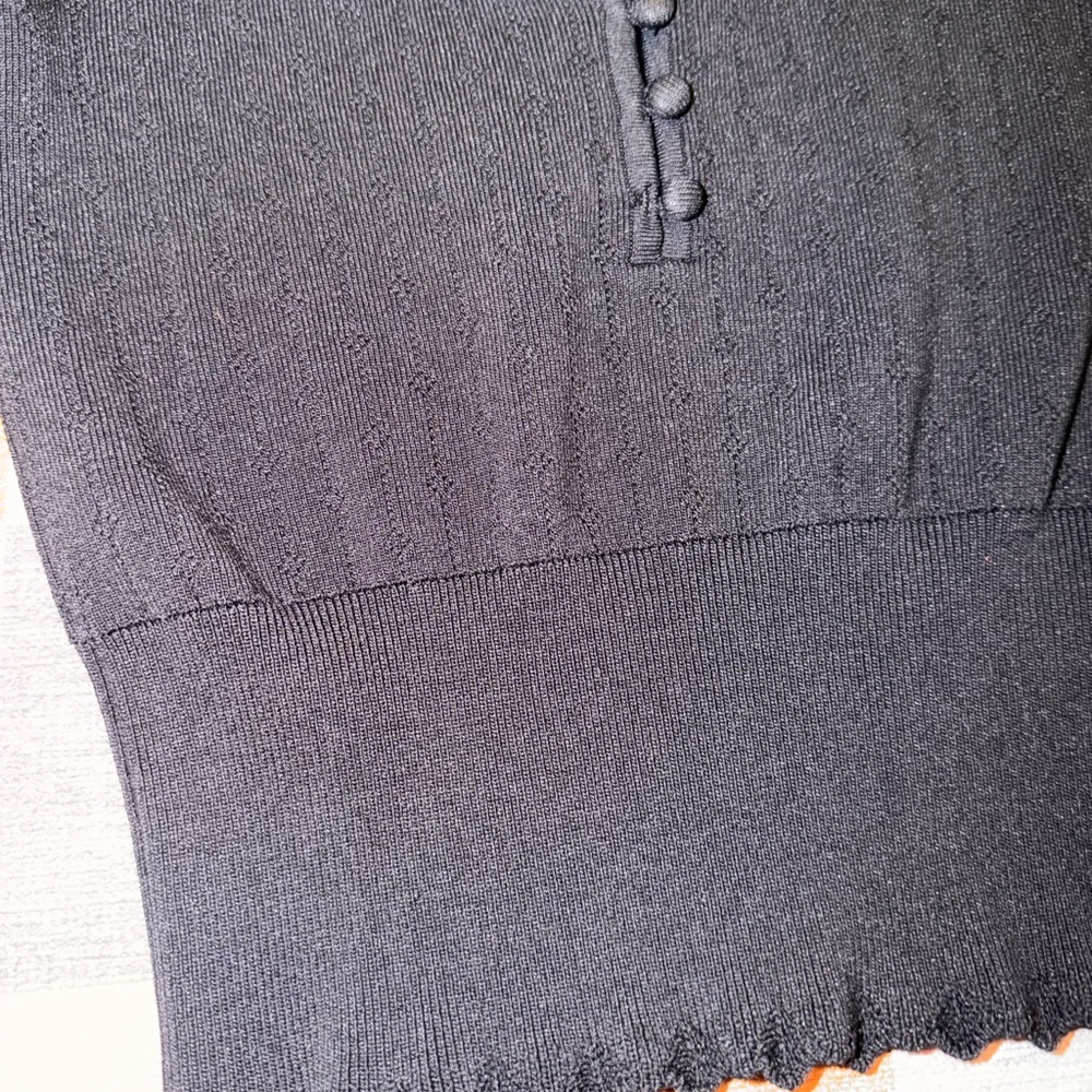 Zara Elegant Black Knit Blouse - Picture 3 of 3